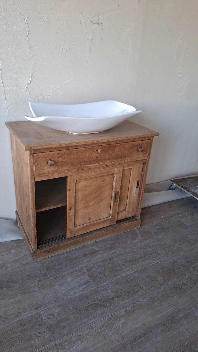 Commode ancienne patinée